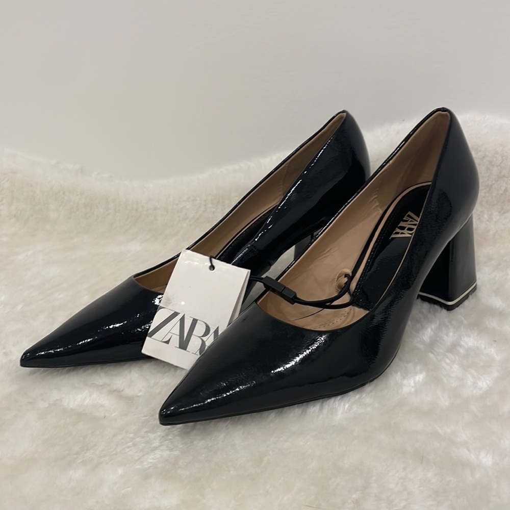 NWT ZARA Zapato Taco Point Toe Patent Leather Low Heel Dress Shoe Sz UK 39 US 8